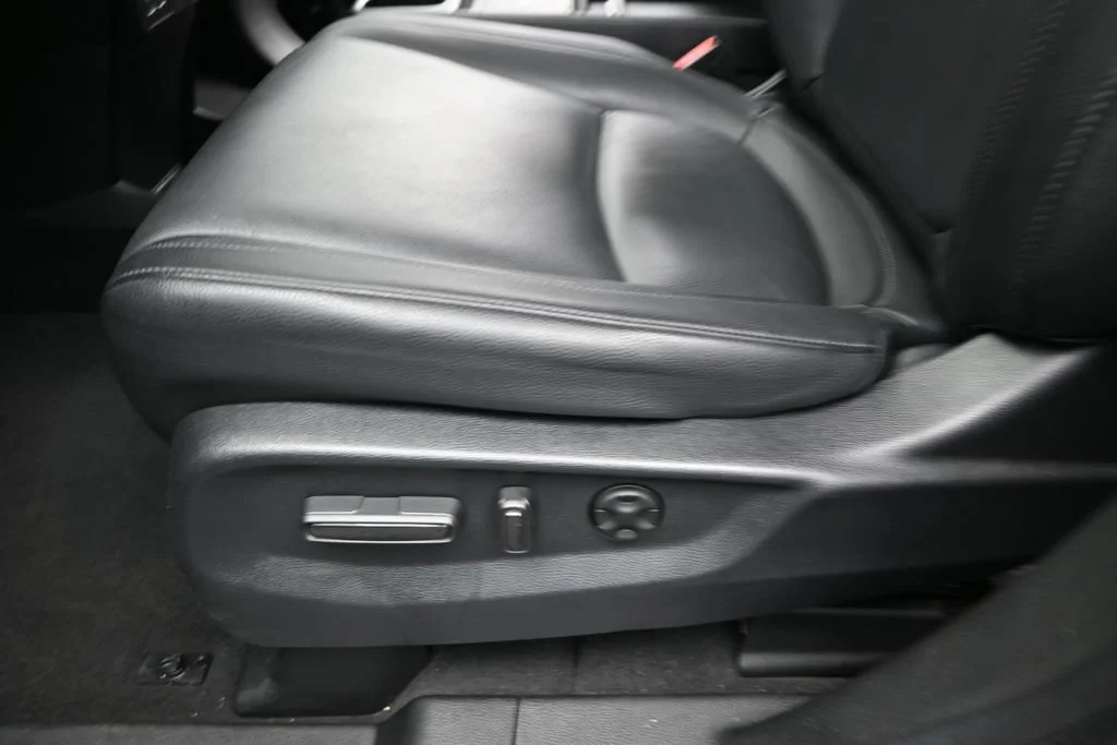 Used 2025  Honda EX-L image 13