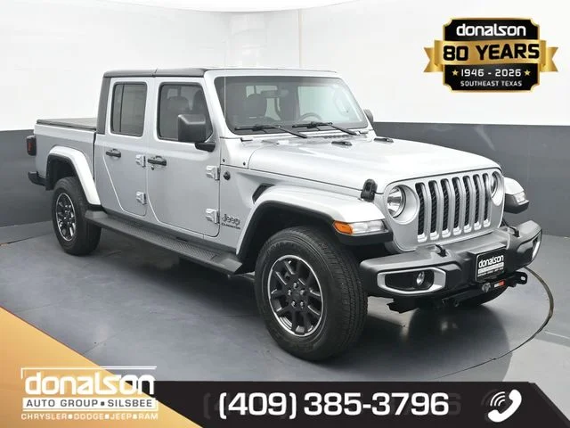 2022 Jeep Gladiator Overland's photo