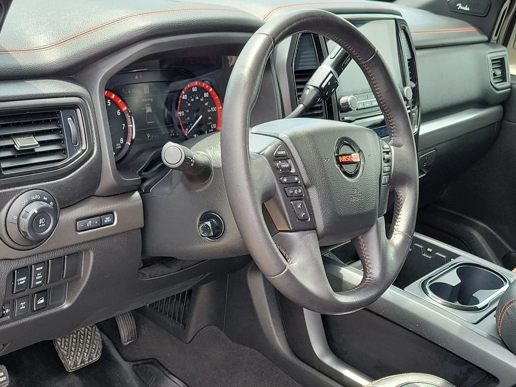 2021 Nissan Titan PRO-4X - Photo 7