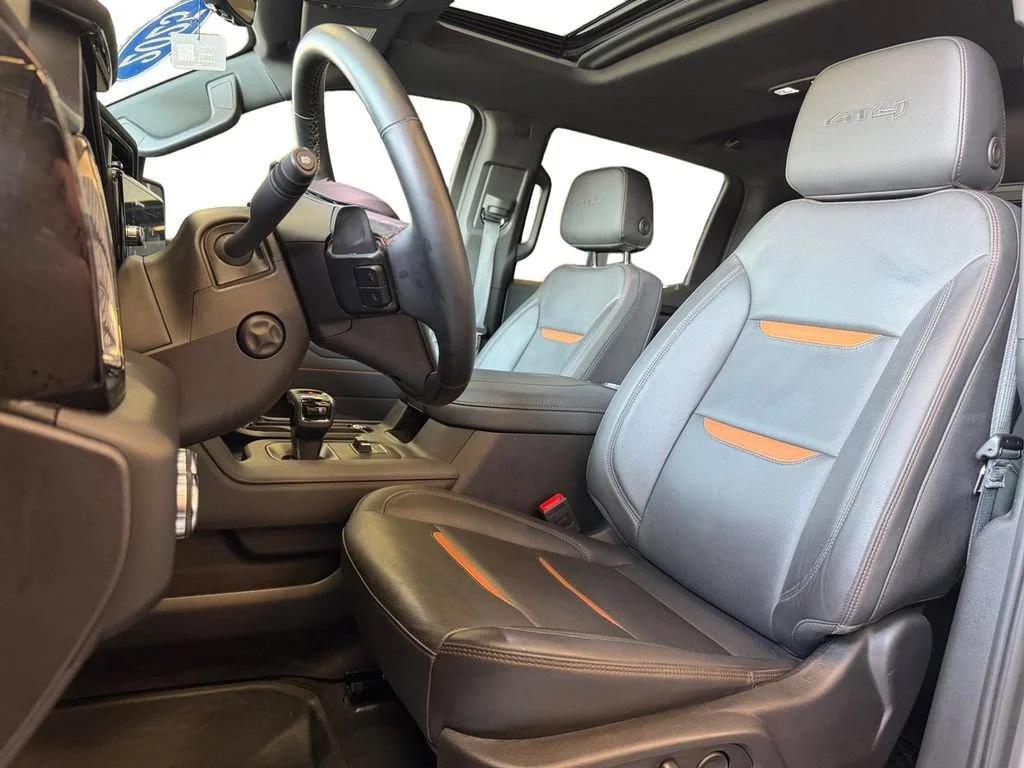 Used 2025 Sterling Metallic GMC AT4 image 27
