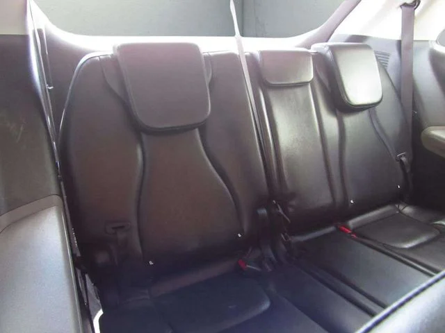 Used 2025 Red Kia LXS image 12