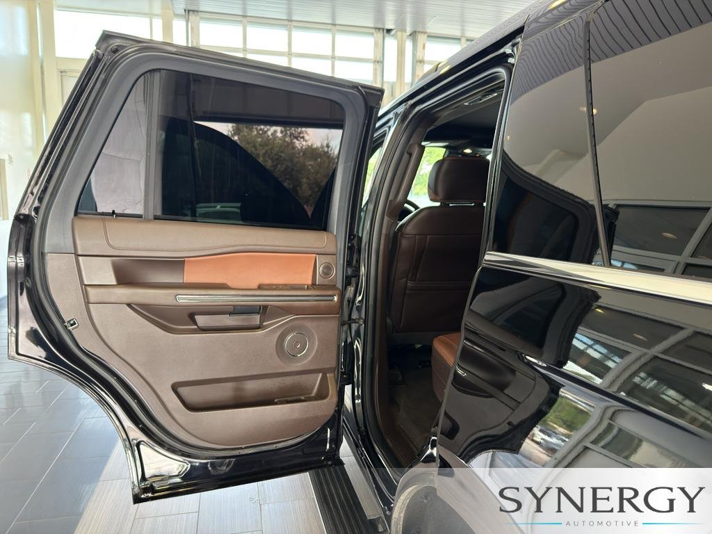 Used 2024 Agate Black Metallic Ford King Ranch image 31