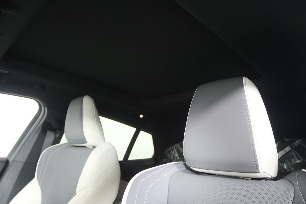 New 2026 Black Sapphire Metallic BMW xDrive28i image 11