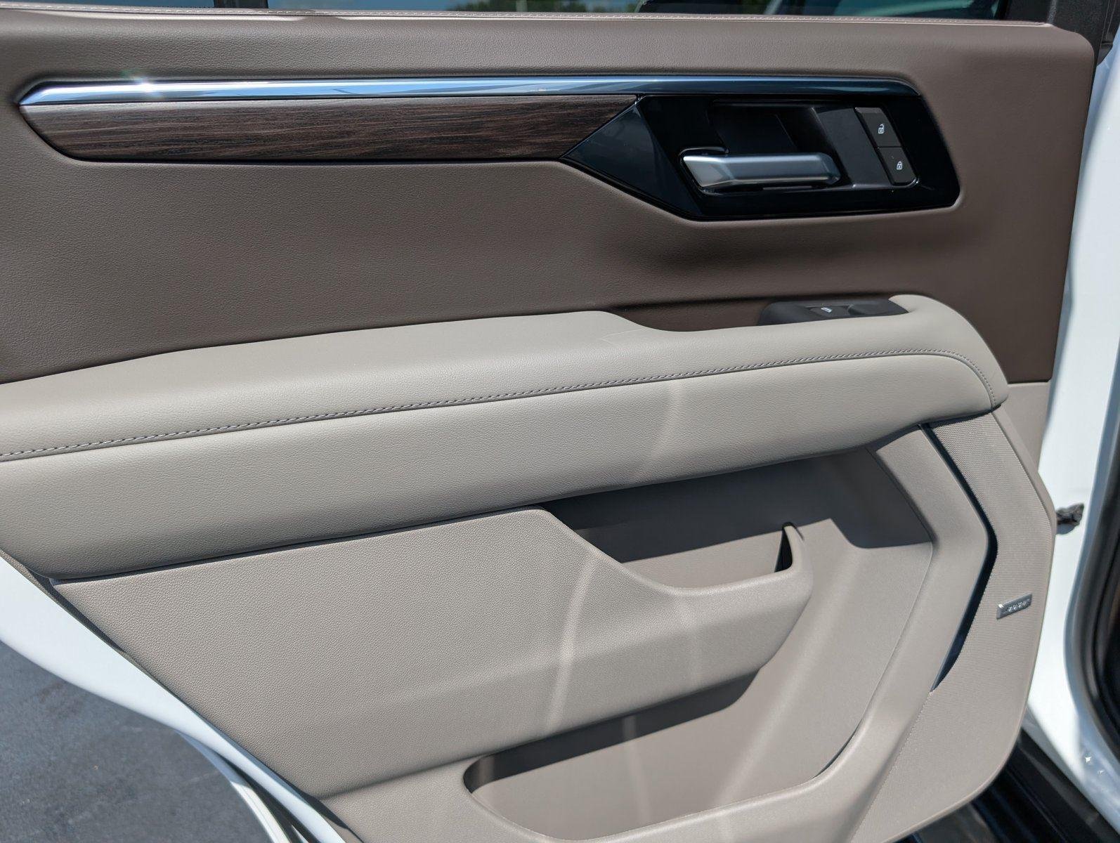 New 2026 Summit White Chevrolet LT image 35