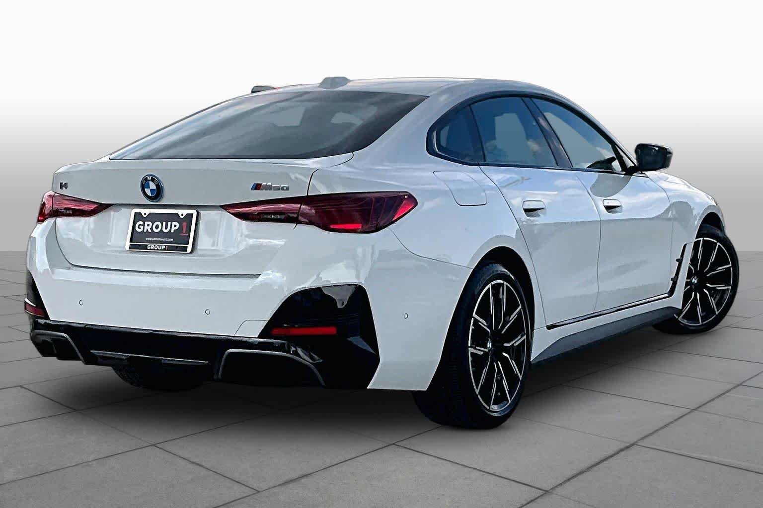 Used 2025 Alpine White BMW M50 image 12
