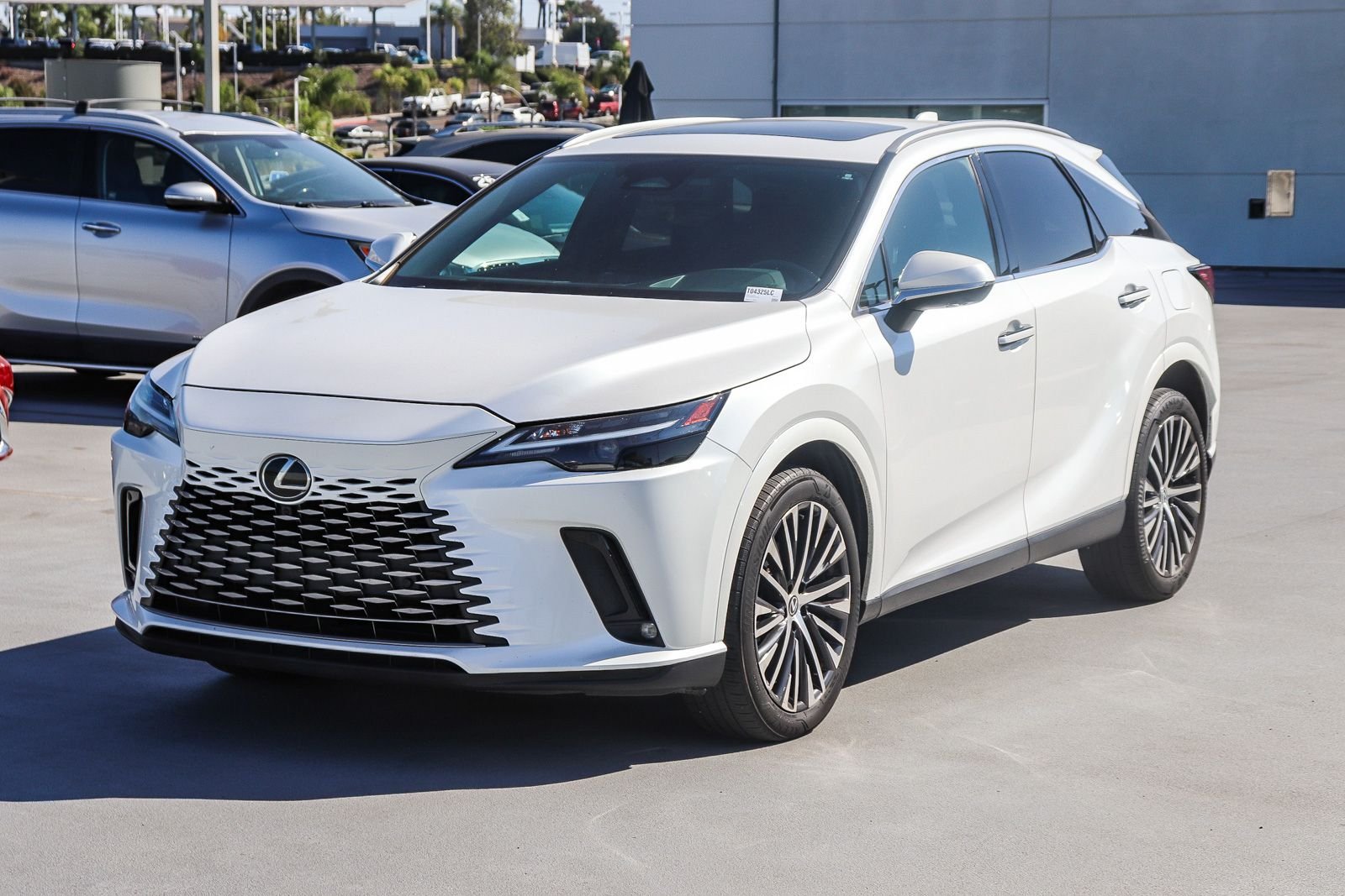 Used 2023 White Lexus 350 Premium Plus image 3