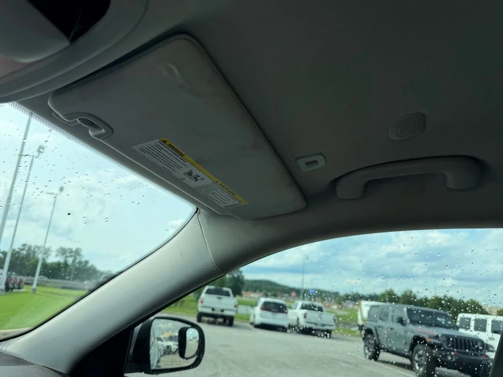 Used 2019 Silver Jeep Latitude Plus image 16