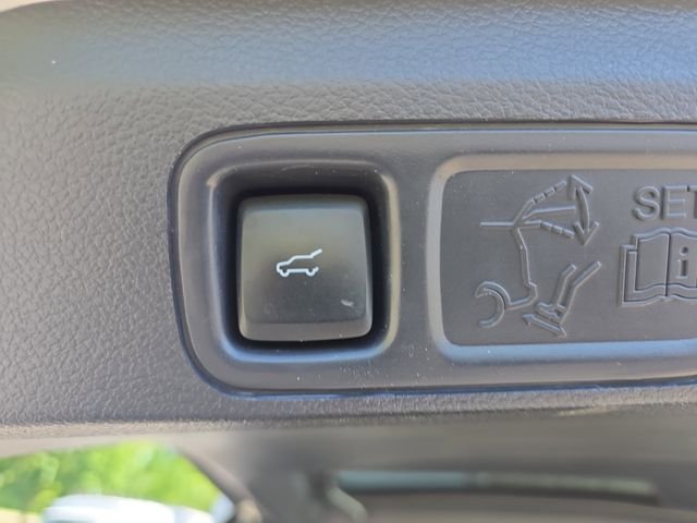 Certified Used 2023 White Metallic Ford Platinum image 46