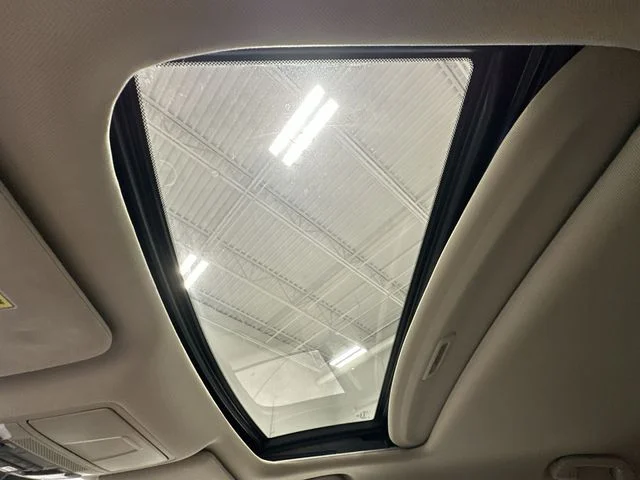 Used 2018 White Diamond Pearl Acura Advance Package image 21