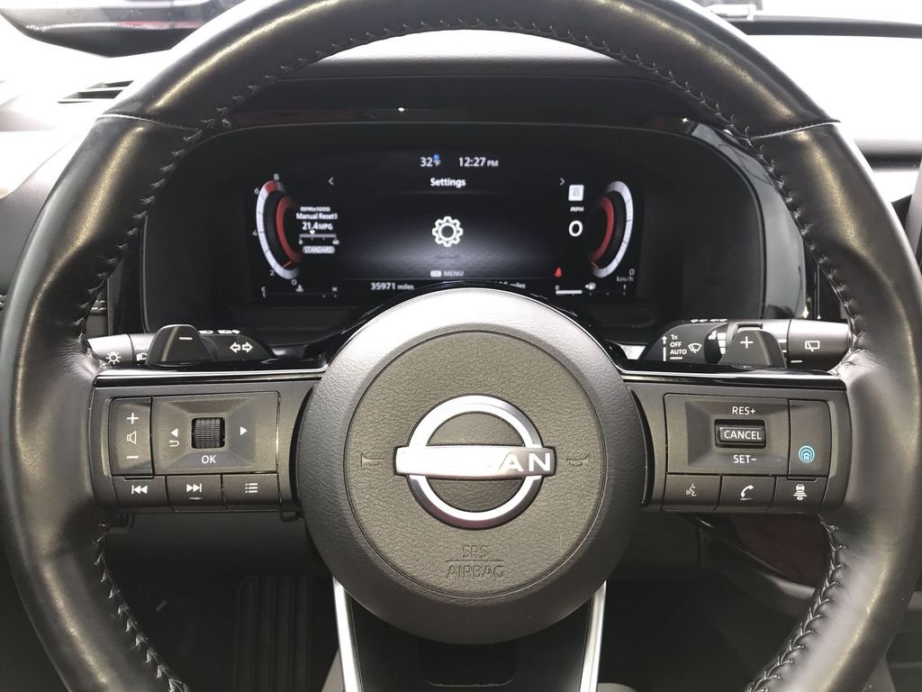 Used 2024 Blue Nissan Platinum image 14