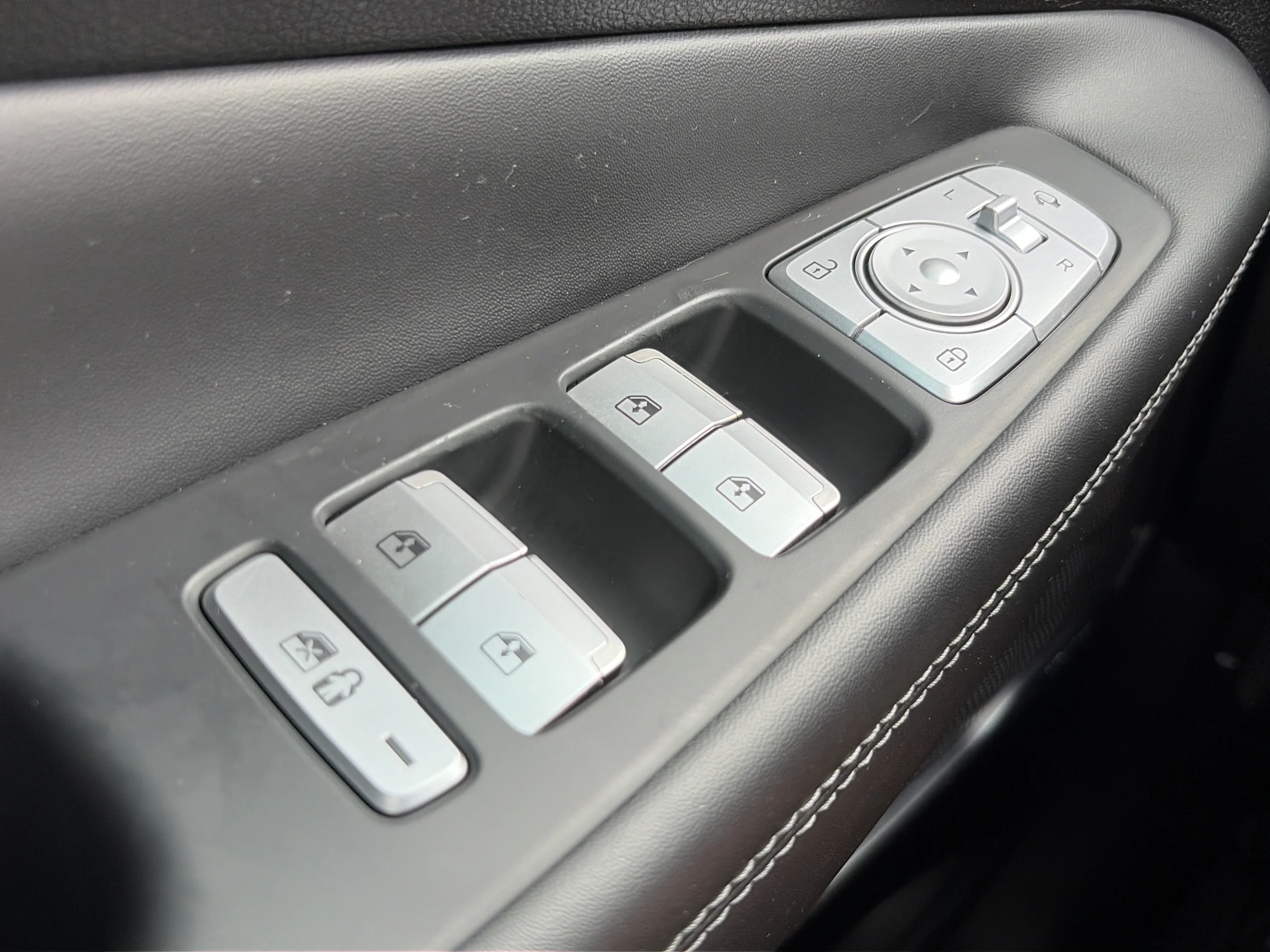 Used 2023 Portofino Gray Hyundai Calligraphy image 23
