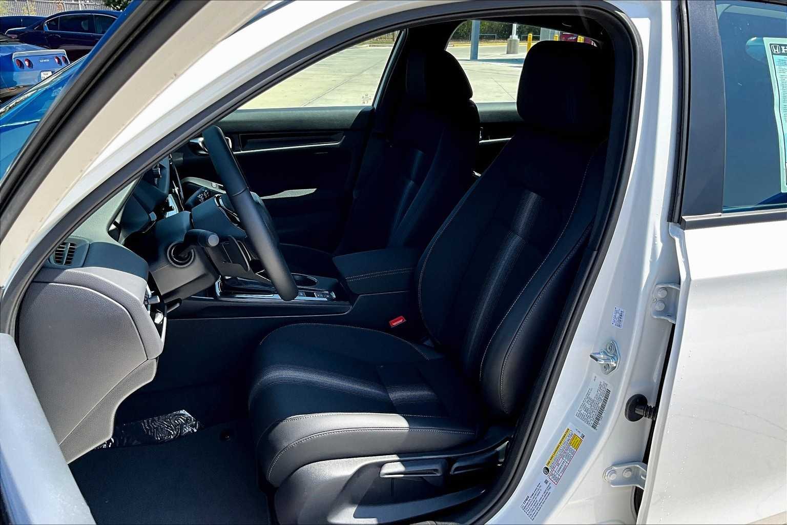 2026 Honda Civic Hatchback Sport - Photo 9
