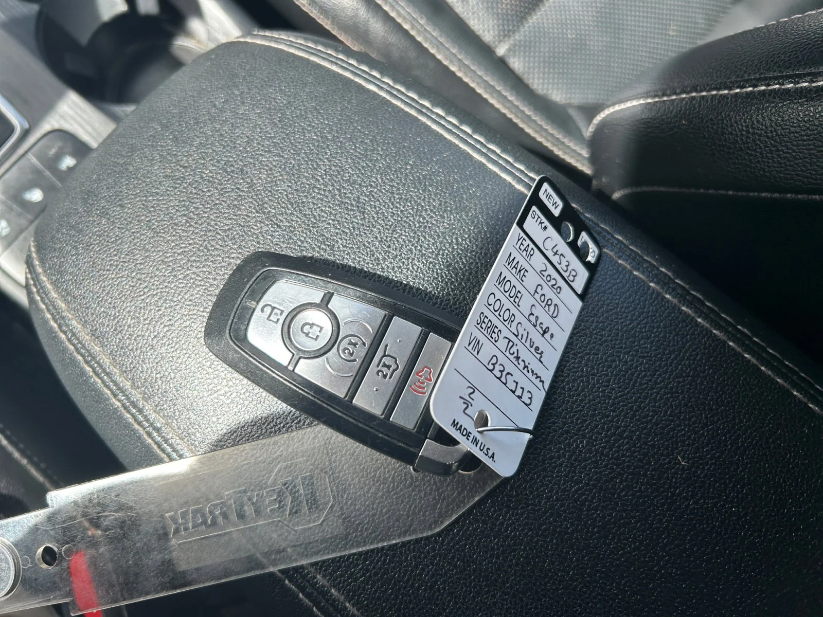 Used 2020 SILVER Ford TITANIUM HYBRID AWD image 27