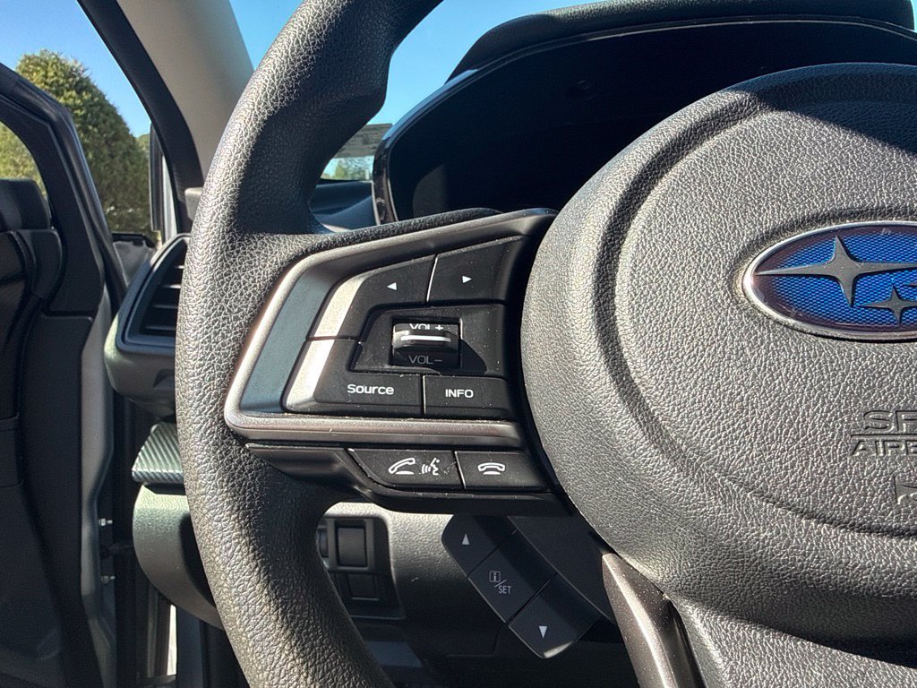 Used 2019 Silver Subaru 2.0i image 9