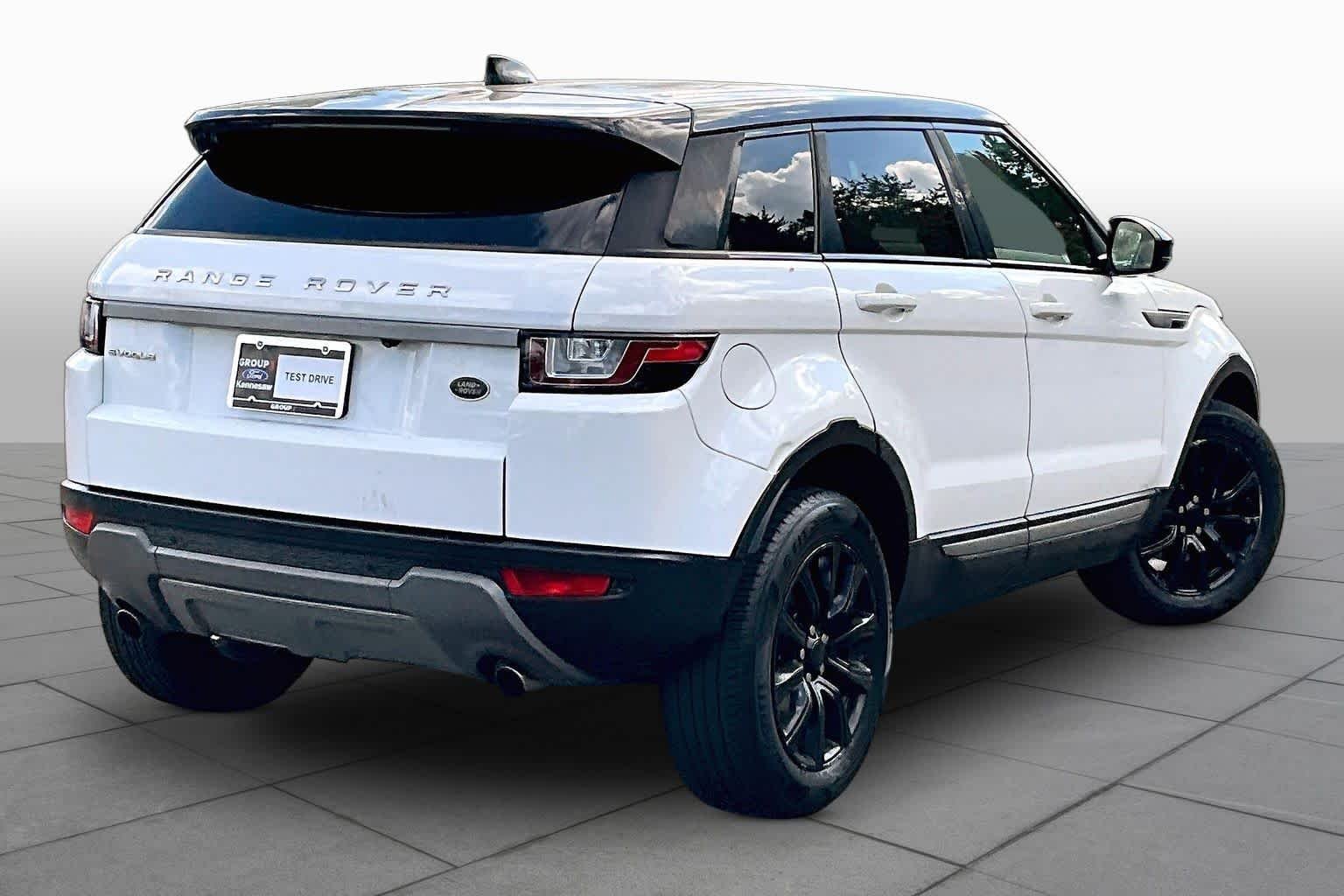 Used 2018 Fuji White Land Rover SE image 13