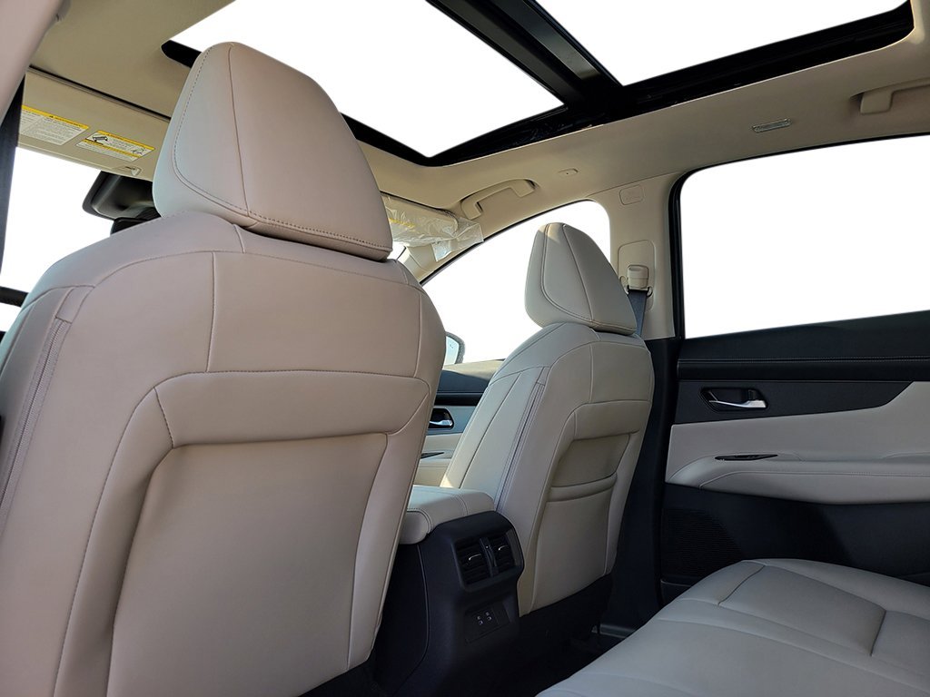 New 2026 Everest White Pearl Tricoat Nissan SL image 18