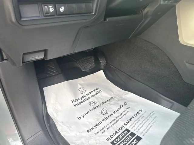 Used 2024  Toyota SR5 image 30