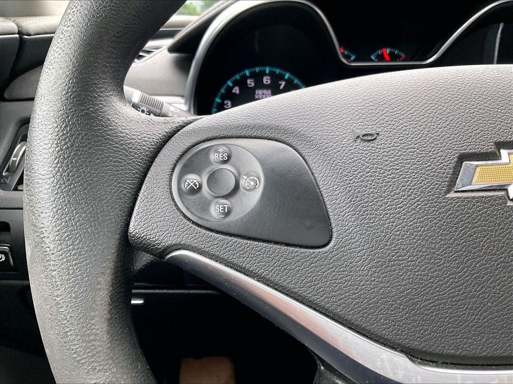 Used 2019 White Chevrolet LS image 22