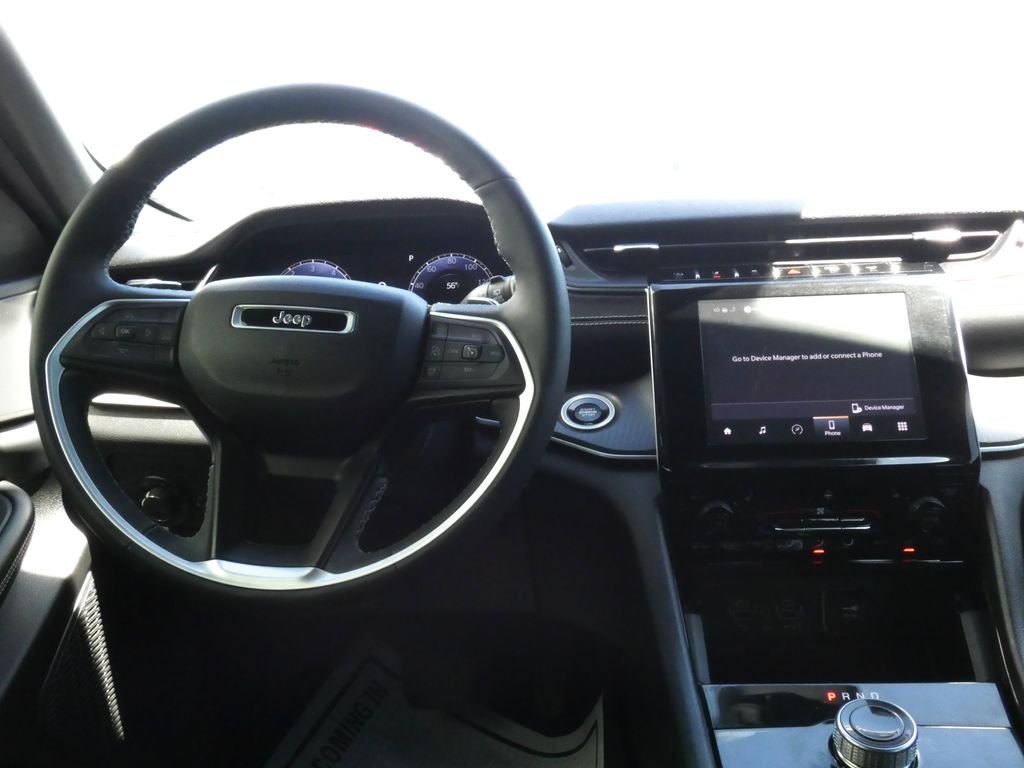 Used 2023 Gray Jeep Altitude image 10