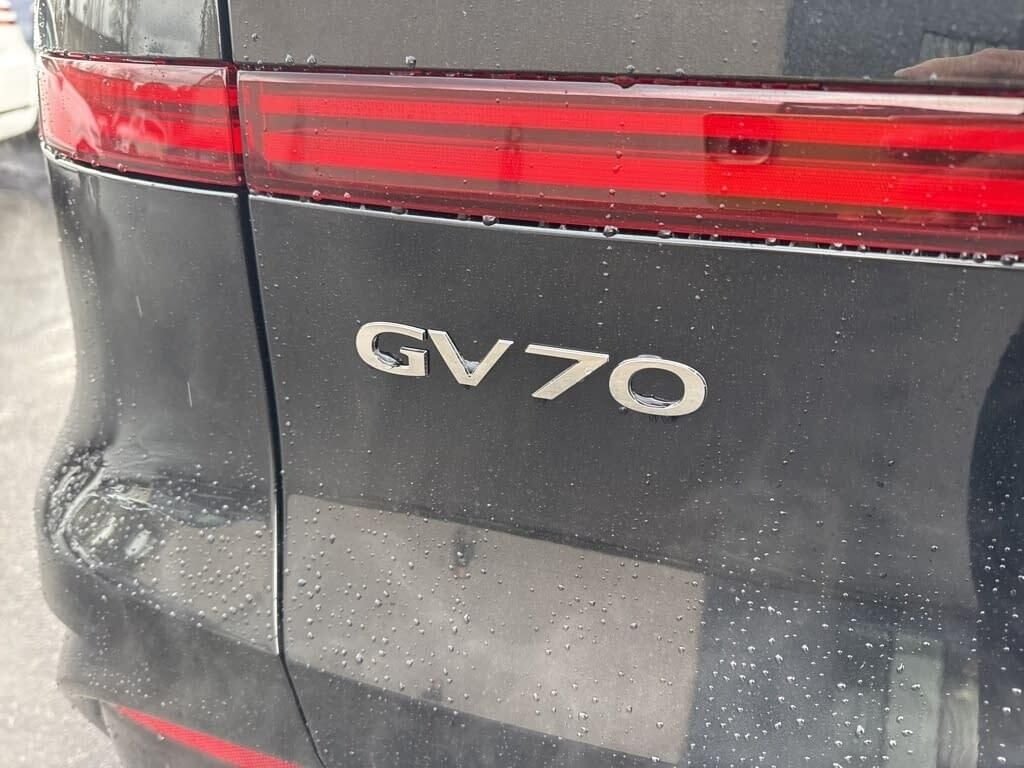 New 2026 Black Genesis 3.5T SPORT PRESTIGE image 10
