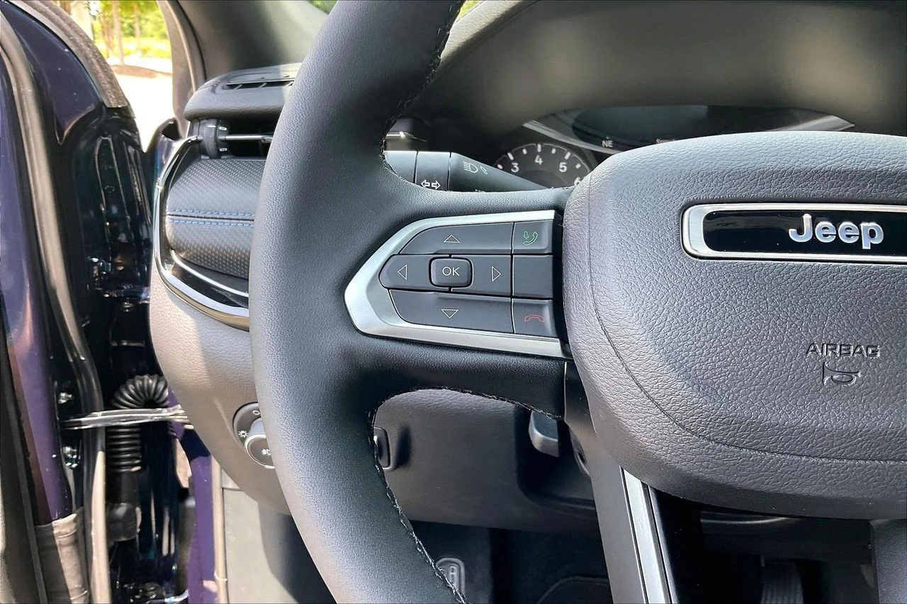 New 2026 Fathom Blue Pearl Coat Jeep Latitude image 22