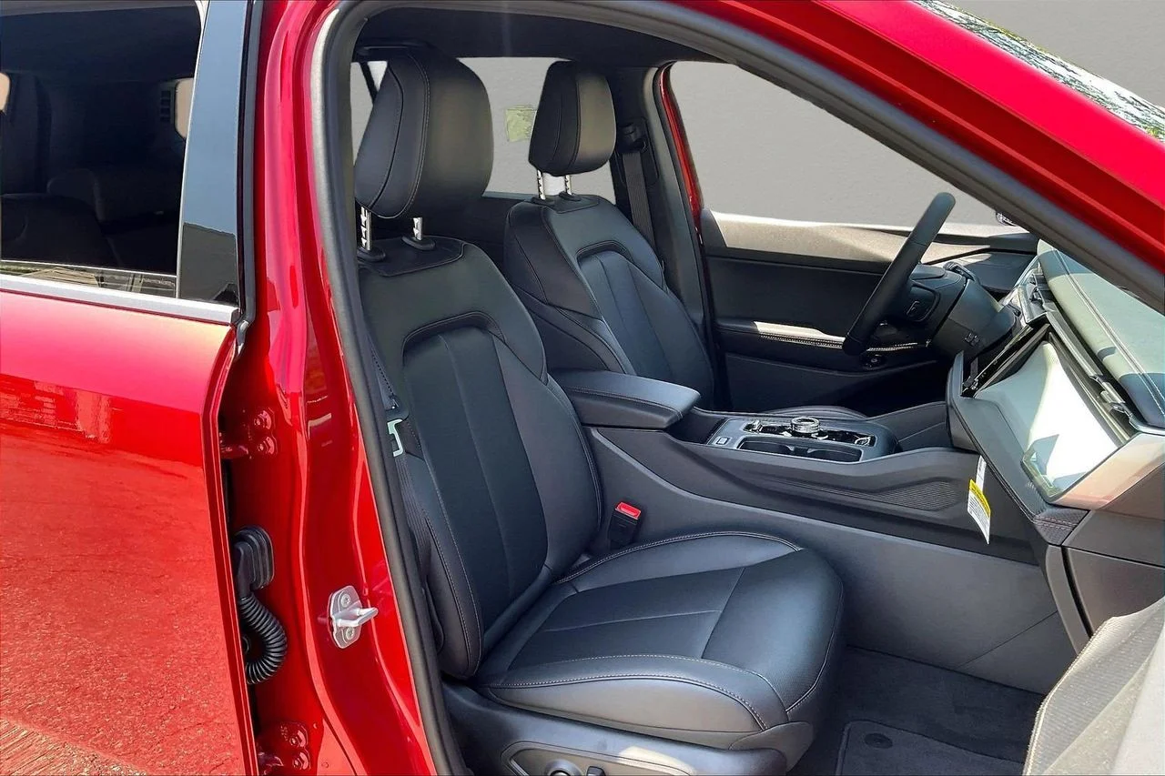 New 2026 Red Hot Pearlcoat Jeep Limited image 19