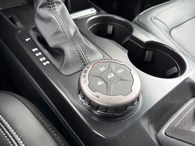 New 2026 Avalanche Gray Ford Outer Banks® image 18
