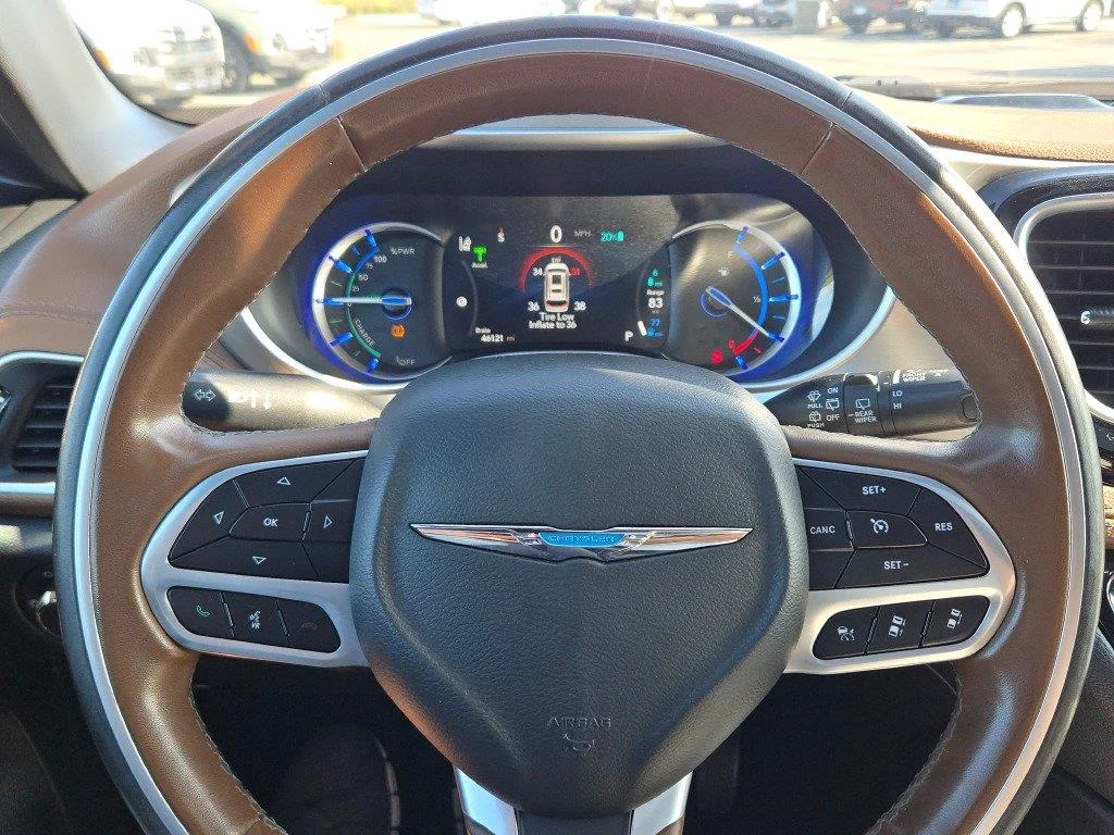 Used 2021 Velvet Red Pearlcoat Chrysler Hybrid Limited image 32
