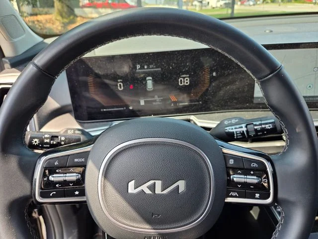 Used 2025  Kia EX image 26