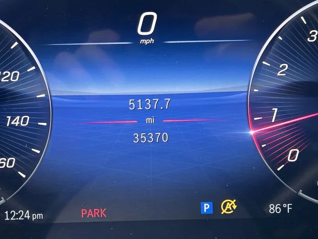 Used 2024  Mercedes-Benz C 300 image 36