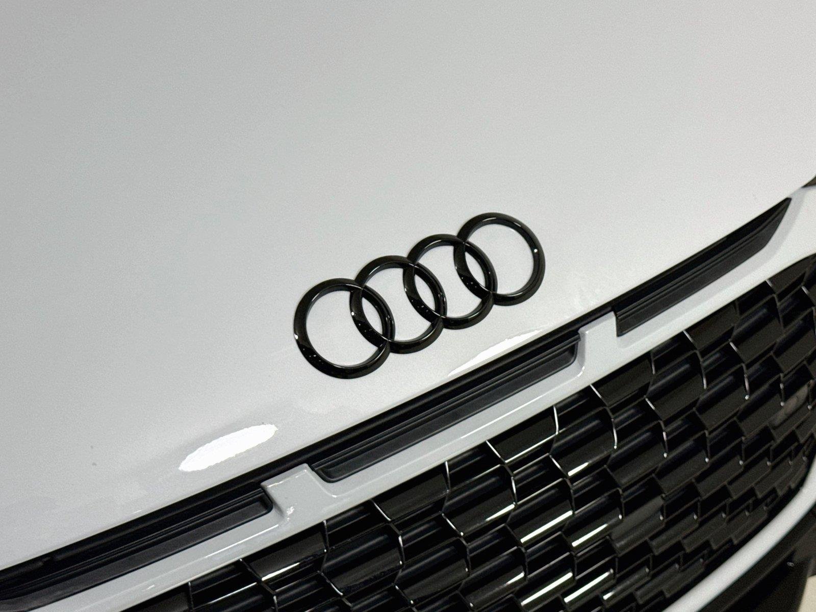 Used 2021 Suzuka Gray Metallic Audi 5.2 V10 | Carbon Ext Pkg | Diamond Stitched Int | Premium Pkg image 27