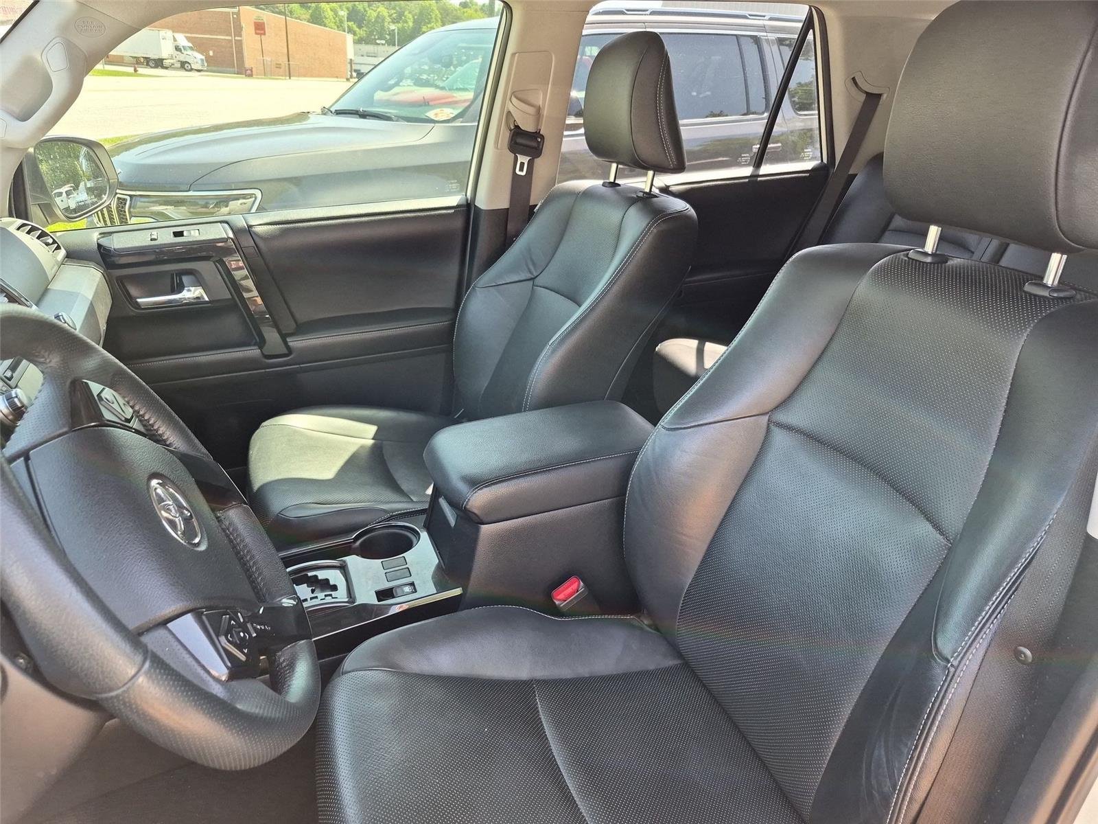 Used 2019 Blizzard Pearl Toyota Limited image 17