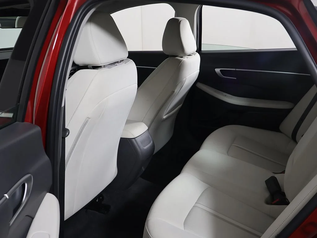 Used 2025 Red Hyundai SEL image 25