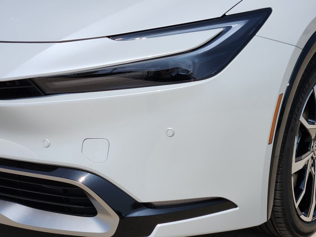 2026 Toyota Prius Plug-in Hybrid XSE - Photo 6