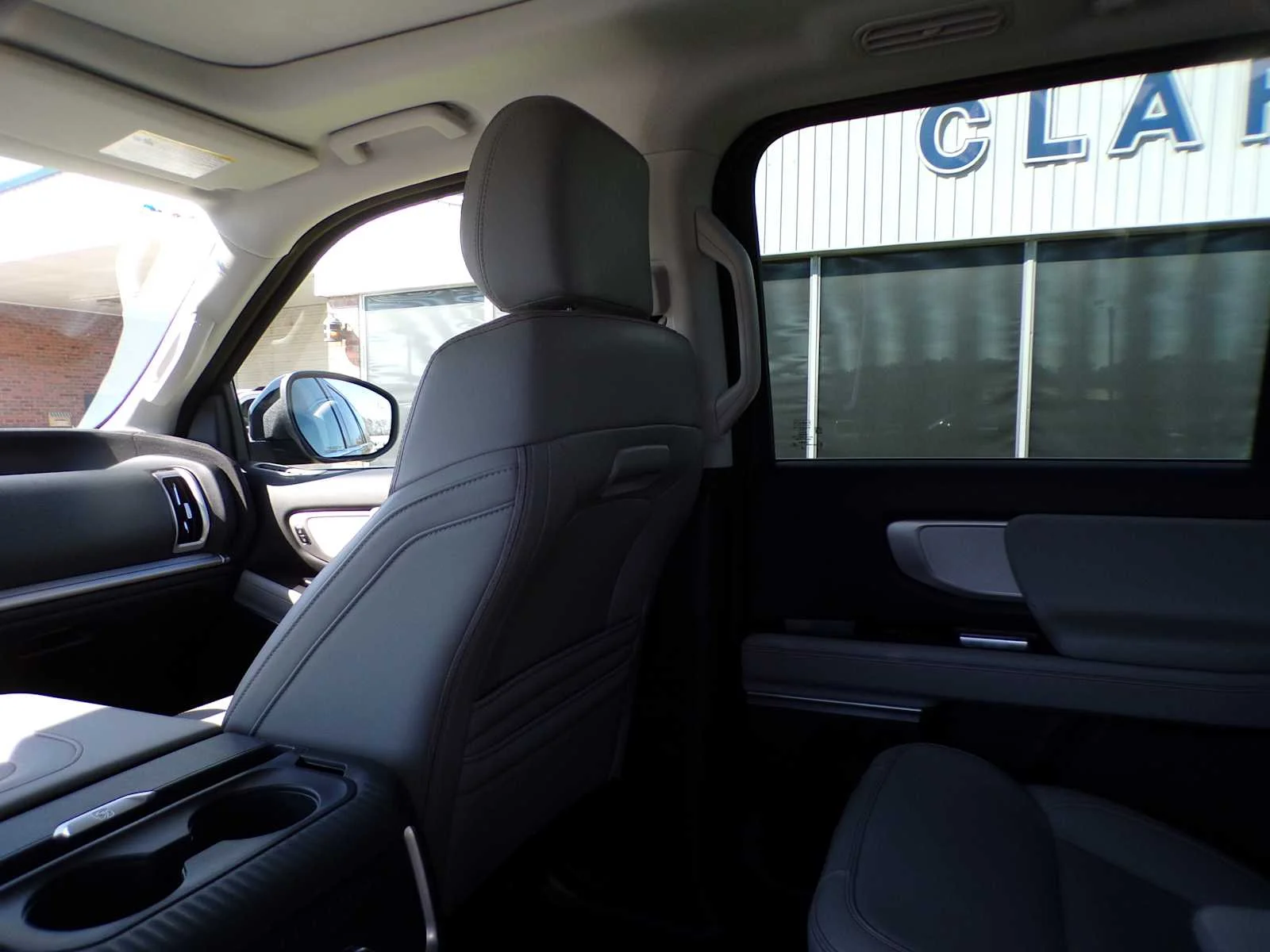 Used 2025 Agate Black Metallic Ford Active image 14