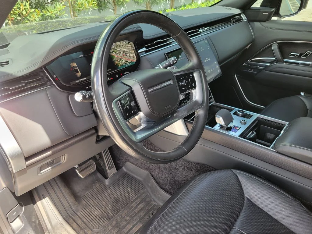 Used 2023 Gray Land Rover SE image 16