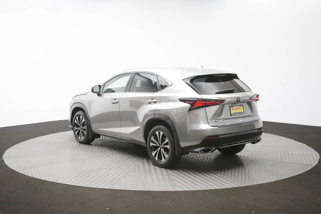 Used 2018  Lexus  image 60