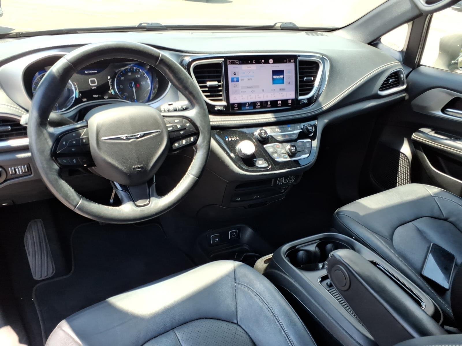 Used 2021 Ceramic Gray Clearcoat Chrysler Touring L image 21