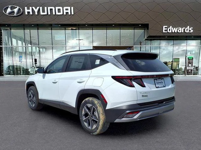New 2026 White Hyundai SEL Premium image 4