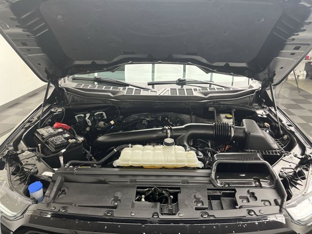 Used 2025 Agate Black Ford LARIAT image 31