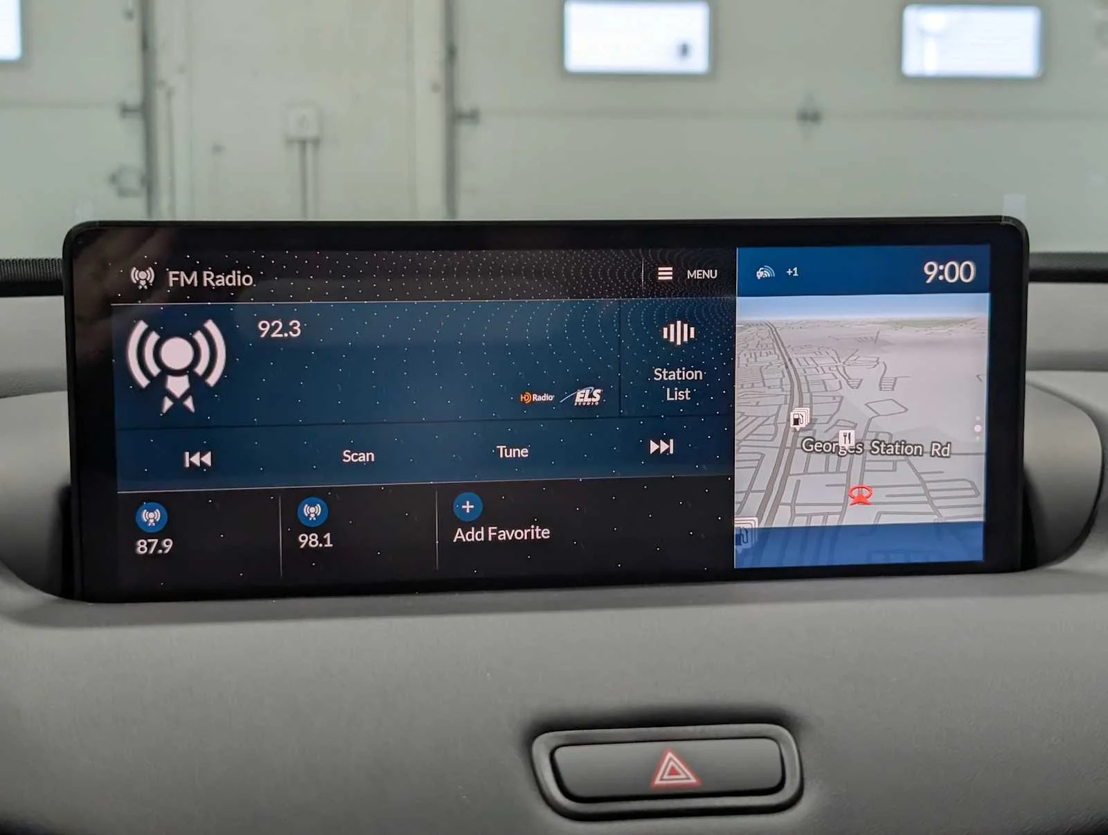 Used 2025 Liquid Carbon Metallic Acura w/Technology Package image 25