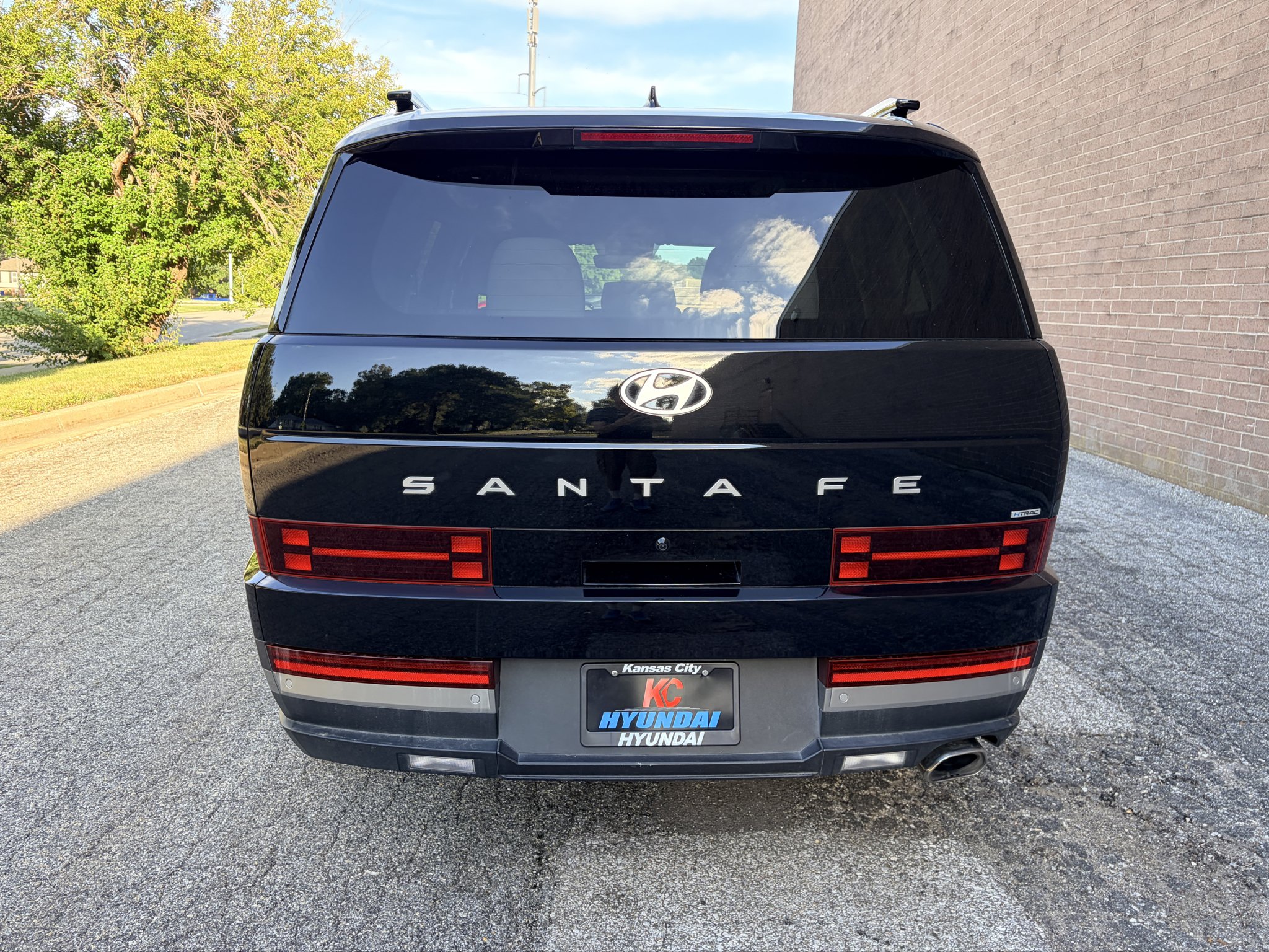 Certified Used 2024 Phantom Black Hyundai Limited image 4