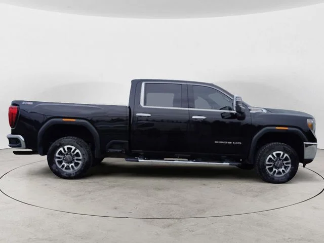 Used 2022 Onyx Black GMC SLT image 6