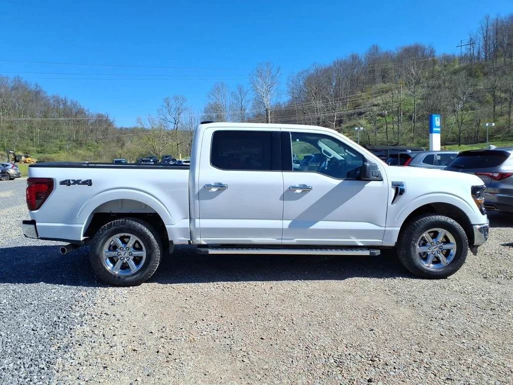 Used 2025 White Ford XLT image 8