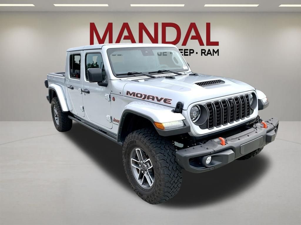 Used 2024 Silver Jeep Mojave image 4