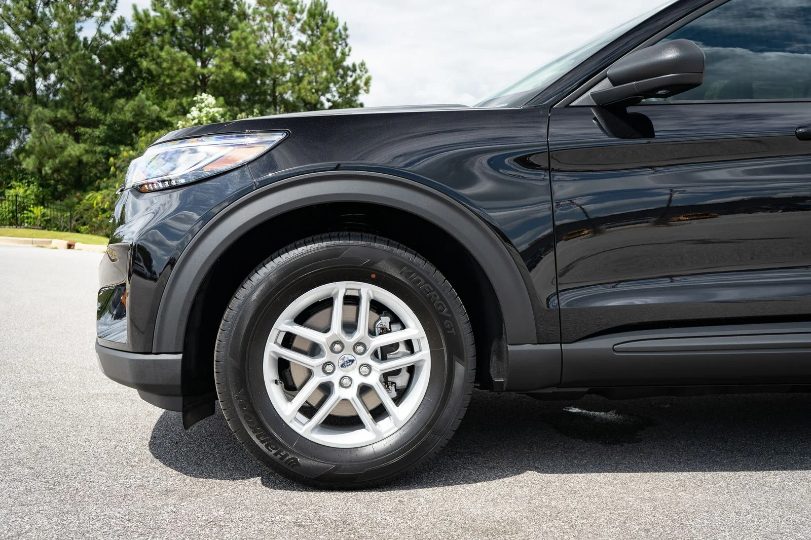 New 2027 Agate Black Metallic Ford Active image 4
