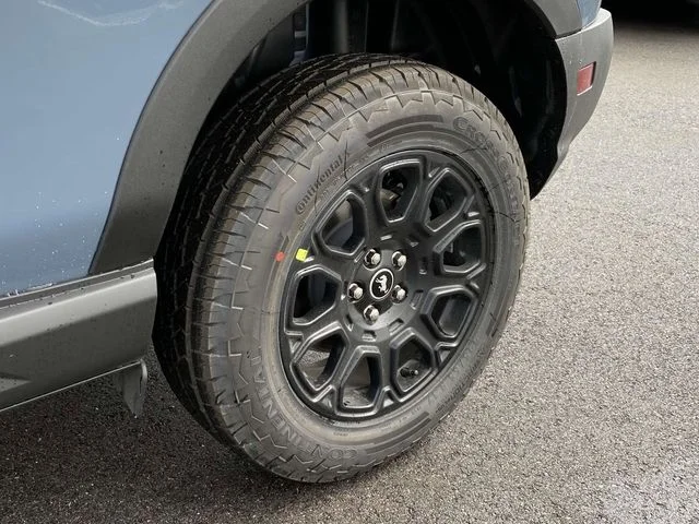 New 2025 Azure Gray Metallic Tri-Coat Ford Badlands® image 9