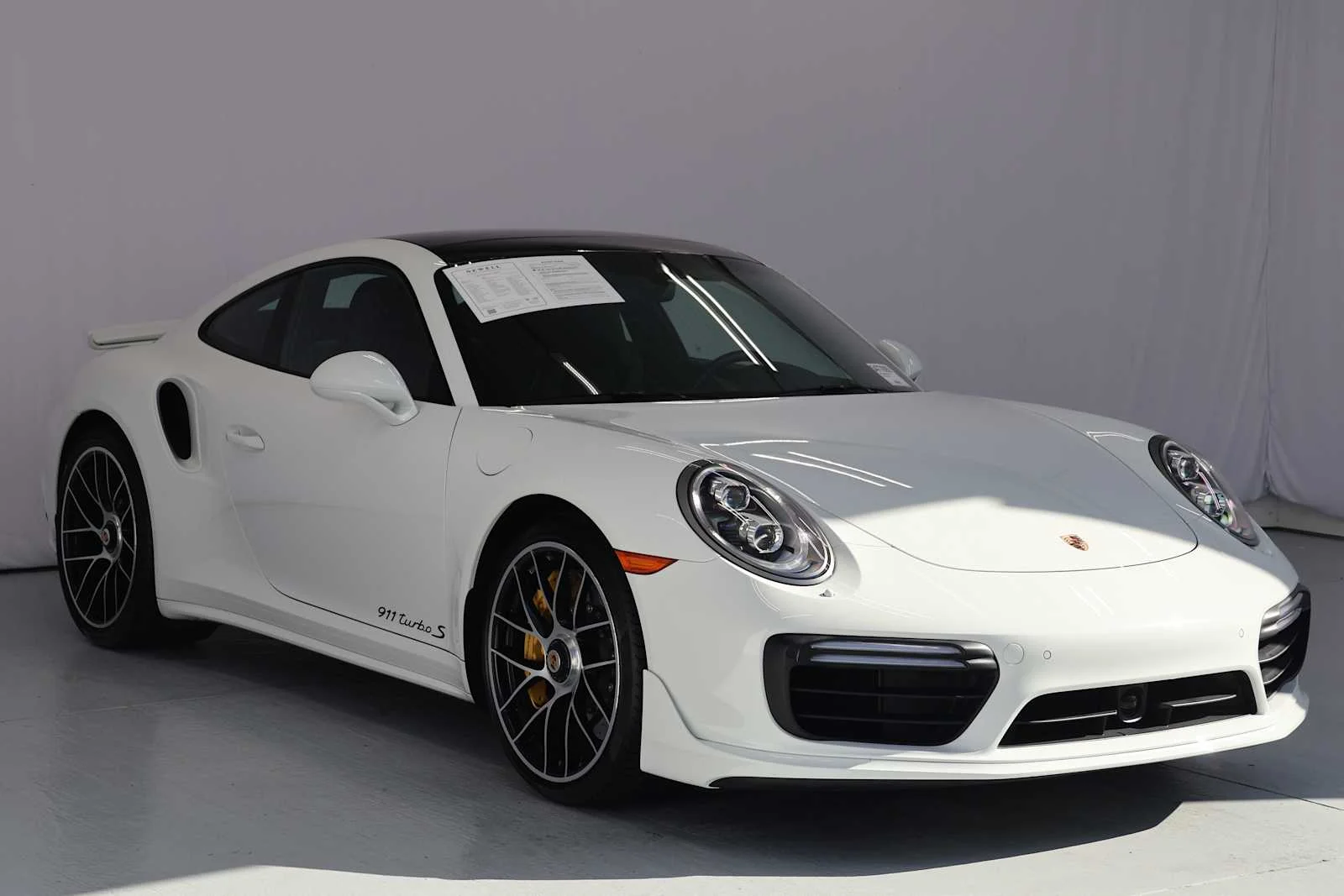 Used 2017 Sapphire Blue Metallic Porsche Turbo S image 3