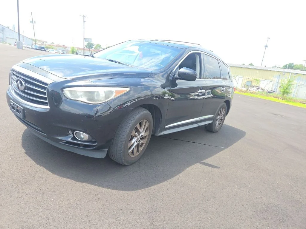Used 2015 Black INFINITI Base image 3