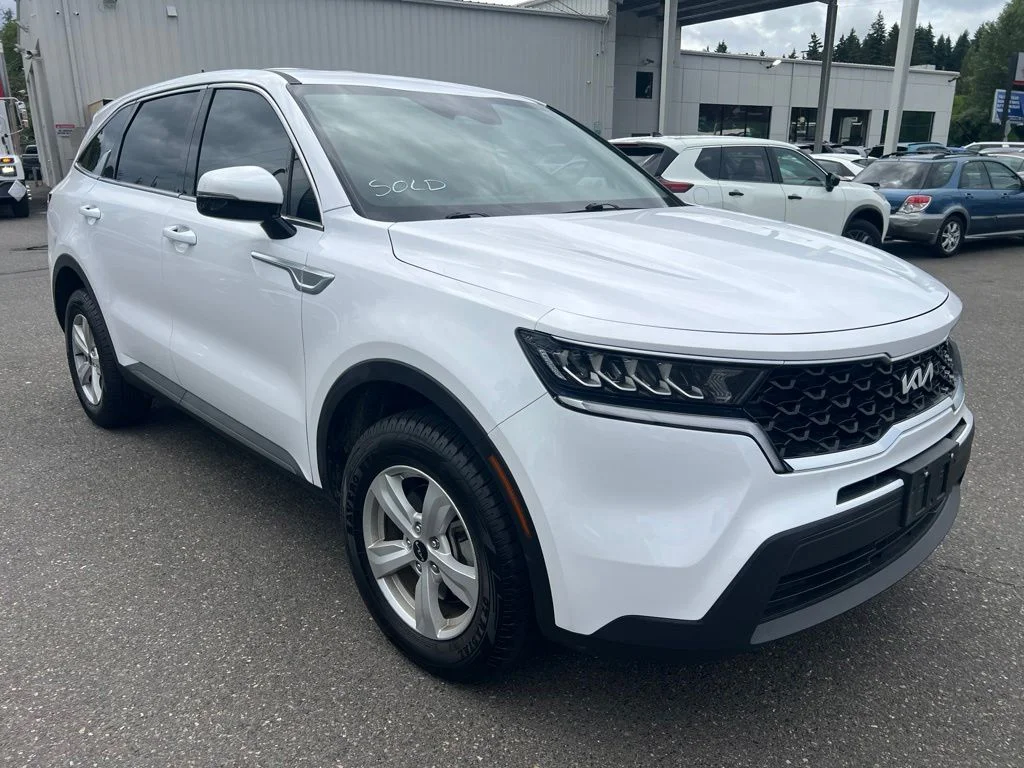Used 2023 White Kia LX image 1